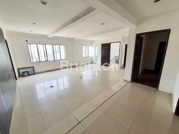 image DISEWAKAN MURAH! GUDANG & KANTOR ELANG LAUT PIK JALAN BESAR UTAMA BOULEVARD FULL RENOVASI (8)