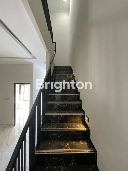 image RUMAHH BARU DI KUTISARI INDAH, SURABAYA. DEKAT JEMURSARI, SIWALAN KERTO, KETINTANG, GAYUNGSARI, TENGGILIS, RUNGKUT, WARU (4)