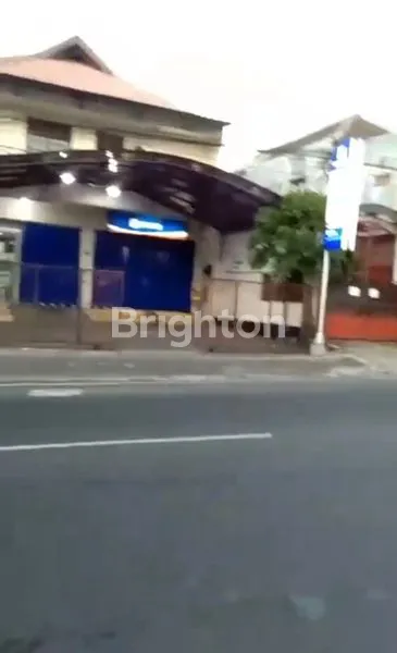 BANGUNAN BEKAS BANK PLUS TANAH BERADA NOL JALAN PROPINSI ARAH BATU MALANG