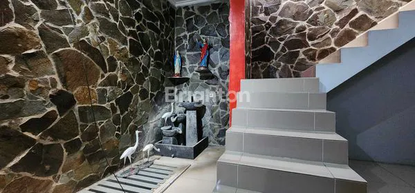 image RUMAH JUAL LOKASI PRIME KOTA WISATA BU (4)