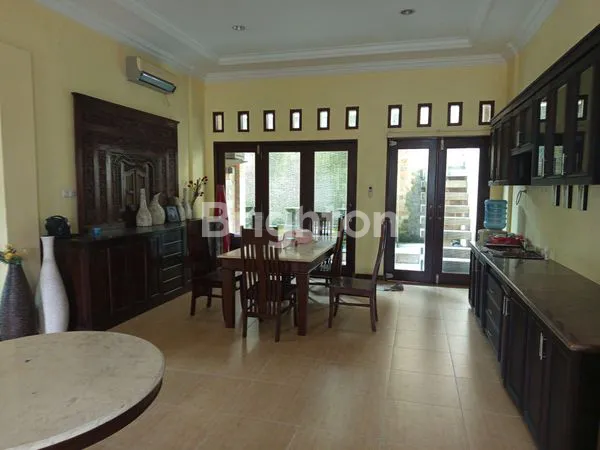 image RUMAH MEWAH DI PERUMAHAN WIKA BALIKPAPAN (3)