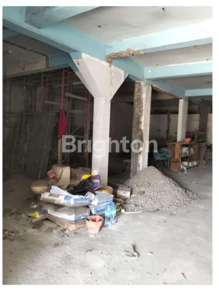 DI JUAL TOKO / TEMPAT USAHA 2 LANTAI