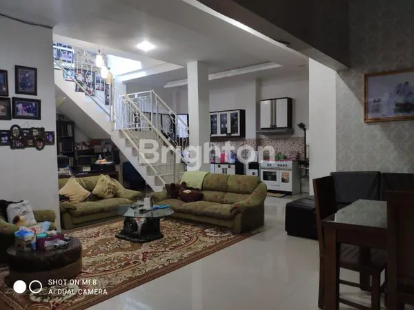 image RUMAH MEWAH HOOK DI PERUMAHAN KAWASAN JALAN PROTOKOL (1)