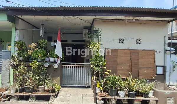 image RUMAH DI PERUMNAS 2 BEKASI (1)
