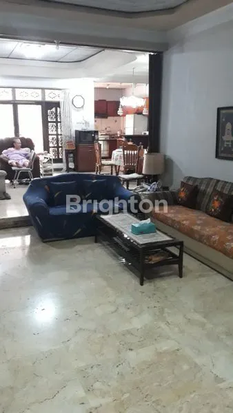 image TURUN HARGA 1,5M RUMAH SELANGKAH KE CIPUTRA WORLD LOKASI STRATEGIS SECOND ROAD JALAN KEMBAR  (5)