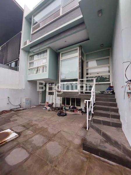 RUMAH KOMPLEK SIAP HUNI KEBON JERUK JAKARTA BARAT