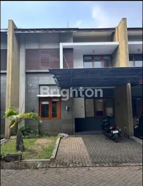 image RUMAH CANTIK DUA LANTAI SIAP HUNI (1)