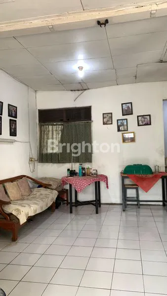 image RUMAH MUNGIL DENGAN HALAMAN LUAS TURUN HARGA \U203C\UFE0F\U203C\UFE0F DI LOKASI STRATEGIS KOMPLEK SAHID JAYA BOJONGSARI (5)