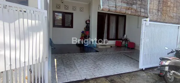RUMAH 2 LANTAI FULL FURNISHEDKONTRUKSI BANGUNAN BISA 3 LANTAIAREA BEBAS BANJIR,LOKASI SANGAT STRATEGISJL.PURA DEMAK DENPASAR BARAT