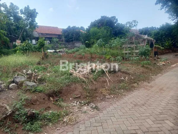 image TANAH  DI LINGKUNGAN KOST (1)