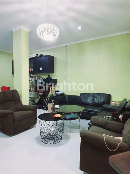 image RUMAH TERAWAT TAMAN CHRYSANT KENCANA LOKA BSD (3)