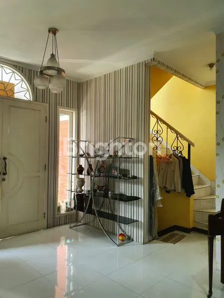 image RUMAH TERAWAT TAMAN CHRYSANT KENCANA LOKA BSD (6)