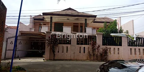 image RUMAH MEGAH SIAP HUNI DEKAT PINTU TOLL LIMO DEPOK (1)