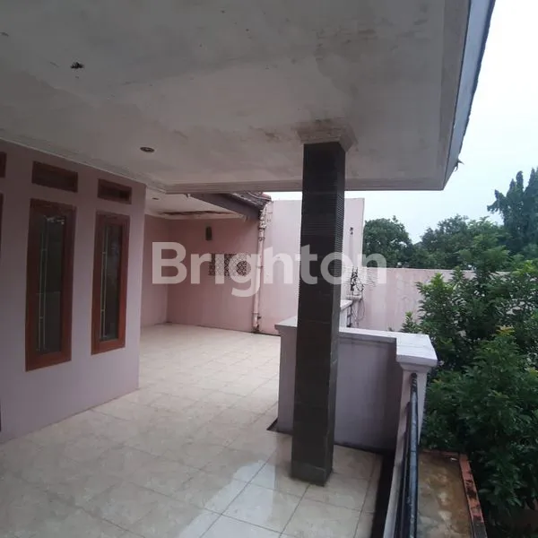 image RUMAH MEGAH SIAP HUNI DEKAT PINTU TOLL LIMO DEPOK (4)