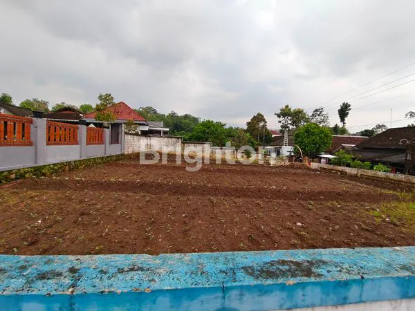 image TANAH DATAR COCOK UNTUK HUNIAN DIKAWASAN WISATA KARANGPANDAN UDARA DINGIN VIEW GUNUNG LAWU (1)