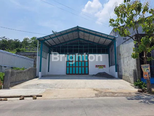 image GUDANG LUAS DI TENGAH KOTA (1)