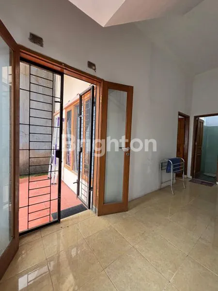 image RUMAH TINGGAL 2 LANTAI RASA VILLA DI SEJUKNYA UDARA BANDUNG UTARA DAN ASRINYA LINGKUNGAN DI KAWASAN CIBURIAL, DAGO BANDUNG UTARA (7)