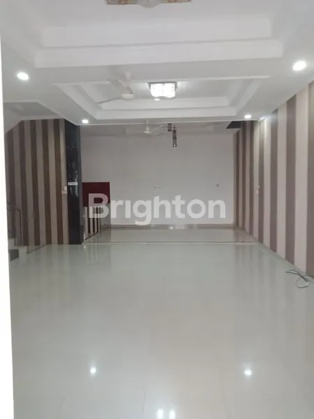 image RUMAH TERAWAT SIAP HUNI TAMAN RATU JAKARTA BARAT (2)