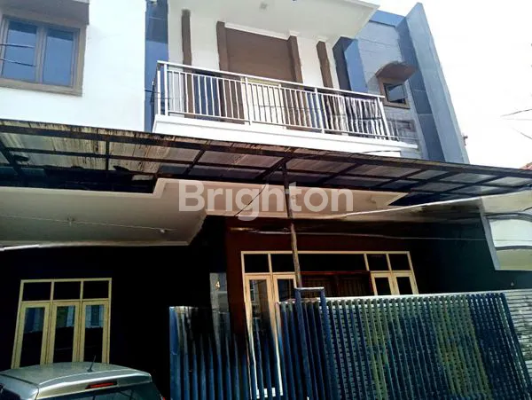 image RUMAH TERAWAT SIAP HUNI TAMAN RATU JAKARTA BARAT (1)