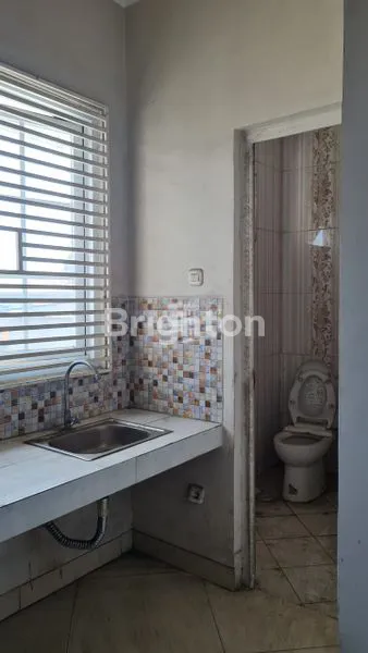 image 5 RUKO 3 LANTAI  DI JALAN RAYA SERPONG (5)