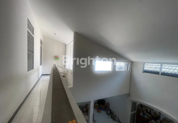 image MURAH RUMAH TAMAN DARMO INDAH BARAT 1.5 LANTAI SIAP HUNI ATAP SUDAH GALVALUM (1)