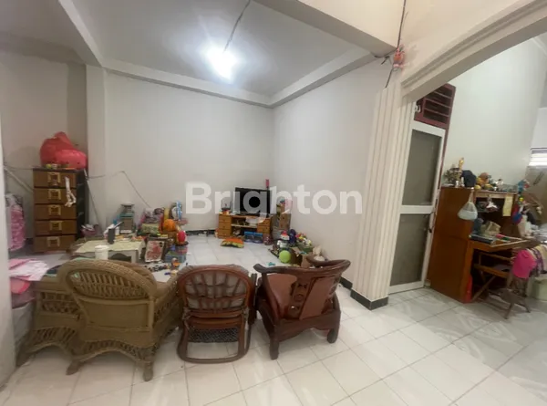 image MURAH RUMAH TAMAN DARMO INDAH BARAT 1.5 LANTAI SIAP HUNI ATAP SUDAH GALVALUM (2)
