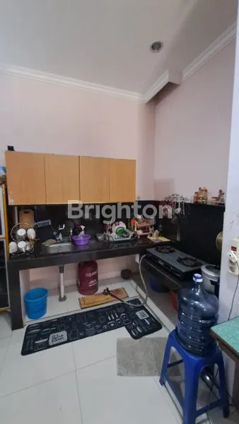 image RUMAH 2 1/2 LANTAI DI TOMANG DENGAN ROW JALAN 2 MOBIL (4)