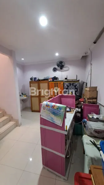 image RUMAH 2 1/2 LANTAI DI TOMANG DENGAN ROW JALAN 2 MOBIL (3)