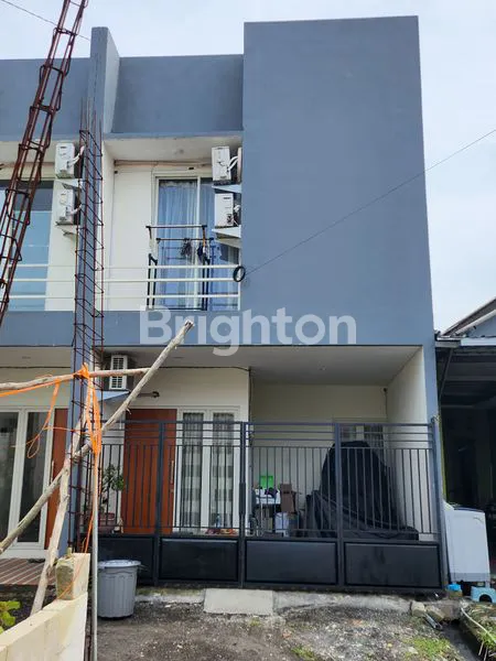 image DIJUAL CEPAT RUMAH MINIMALIS MODERN 2 LANTAI SIAP HUNI DI SURABAYA BARAT (4)