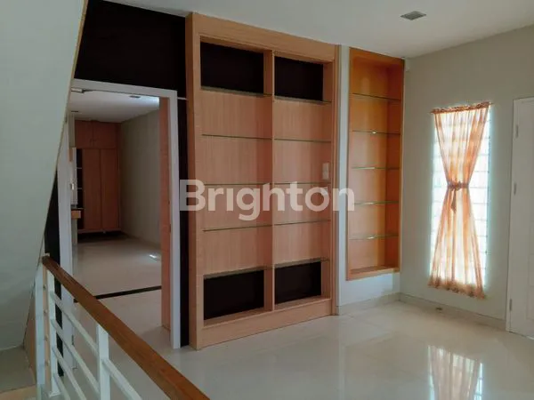 image RUMAH HOOK GAYA MINIMALIS DEKAT PUSAT DI BEVERLY BATAM CENTER (3)