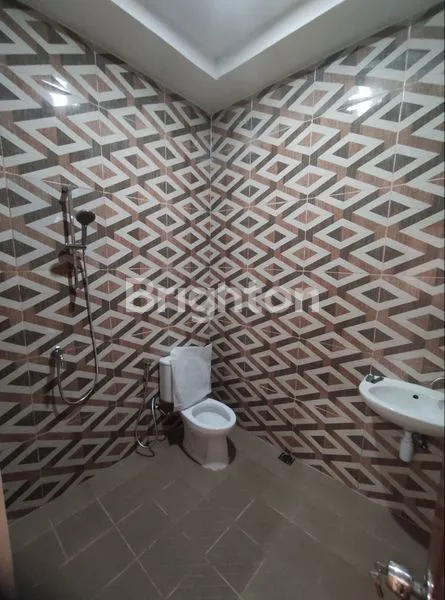 image RUMAH BARU 2 LANTAI DI MULYOSARI SURABAYA  (7)