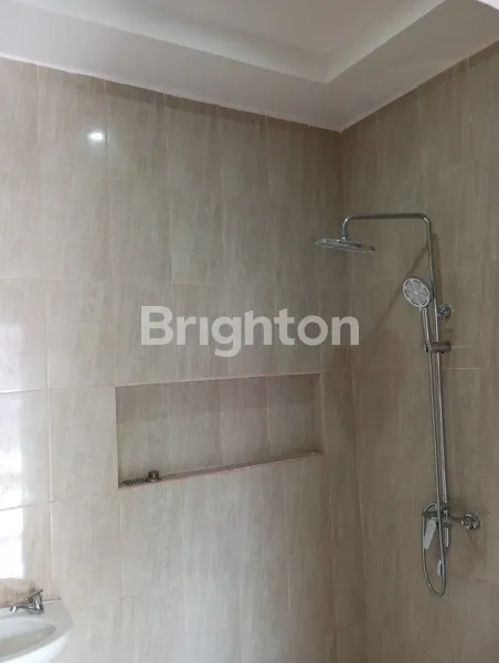 image RUMAH BARU 2 LANTAI DI MULYOSARI SURABAYA  (8)