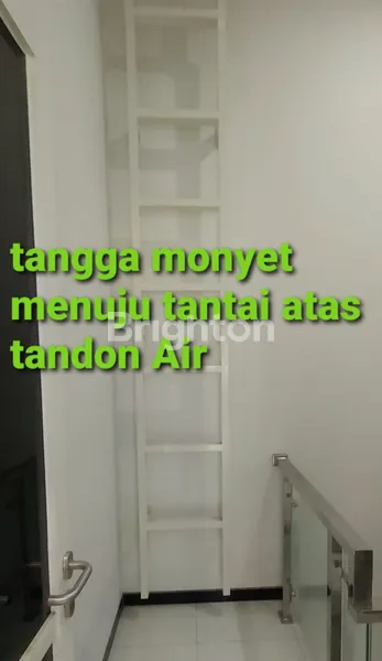 image RUMAH BARU HUNIAN 2 LANTAI DI JALAN MEDAYU SENTOSA RUNGKUT SURABAYA (6)