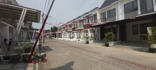 image RUMAH 2 LANTAI SIAP HUNI DALAM CLUSTER ALEXANDRITE DUTA INDAH RESIDENCE PERIUK TANGERANG (2)