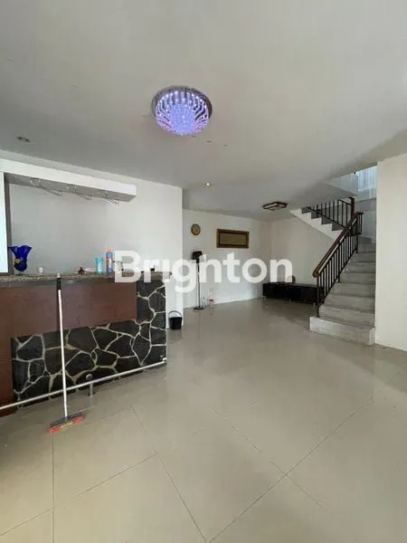 image RUMAH HOOK 2 LANTAI LUAS DI ANGGREK SARI, DEKAT FASILITAS (5)