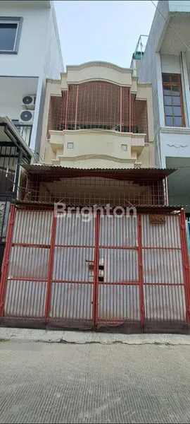RUMAH DISEWAKAN 2.5 LANTAI TELUK GONG,JAKARTA UTARA