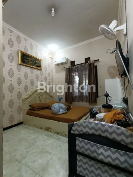 image RUMAH BONUS TOKO**DEMAK, SURABAYA, LUAS 300, LEBAR 18, MINIM RENOV, SIAP HUNI*JUAL RUMAH IKAN MUNGSIN, DEMAK, SURABAYA (2)
