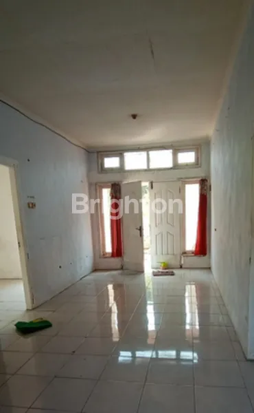 image FOR SALE - RUMAH PERUM ISTANA RESIDENCE SIDOARJO (LB) (2)