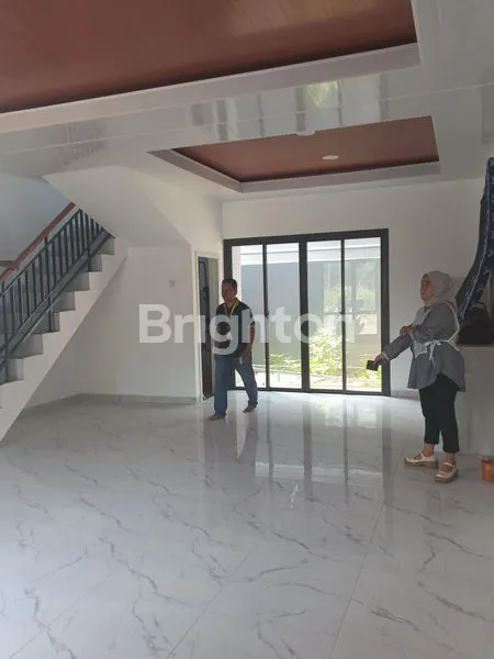 image DIJUAL RUMAH 2 LANTAI 1 MENIT DARI BSD CITY (2)