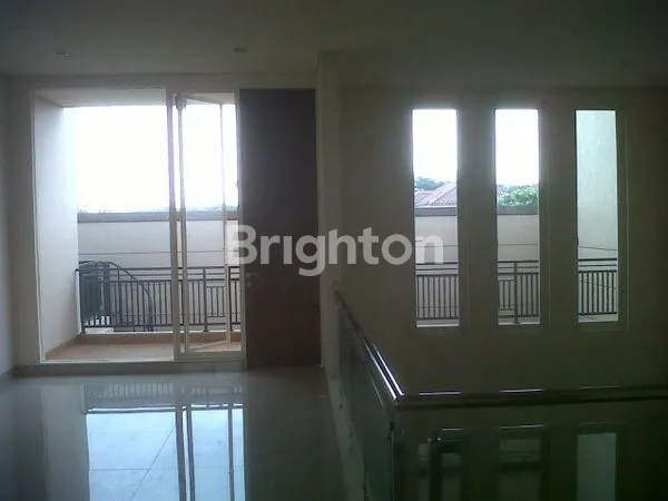 image RUMAH WISATA BUKIT MAS 2. SEMI FURNISH 5 AC, SURABAYA (2)