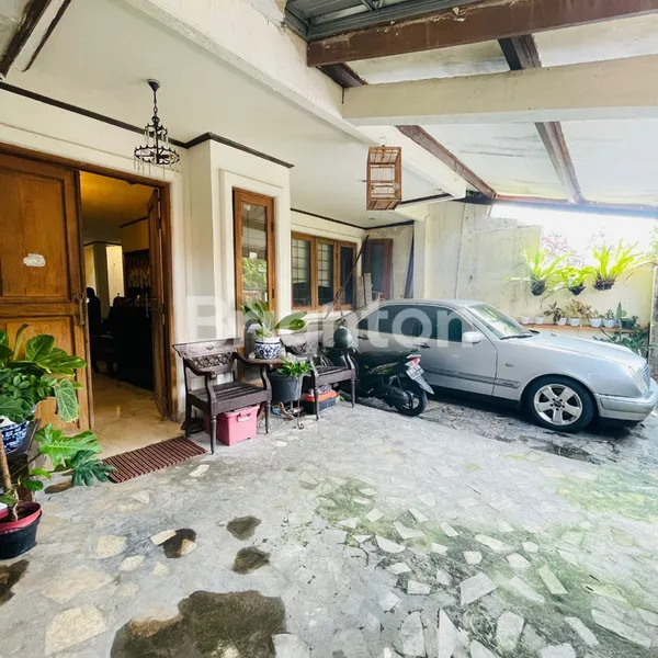 image 3 M AN RUMAH 2 LANTAI BUKIT DURI, JAKARTA SELATAN SIAP HUNI  (1)