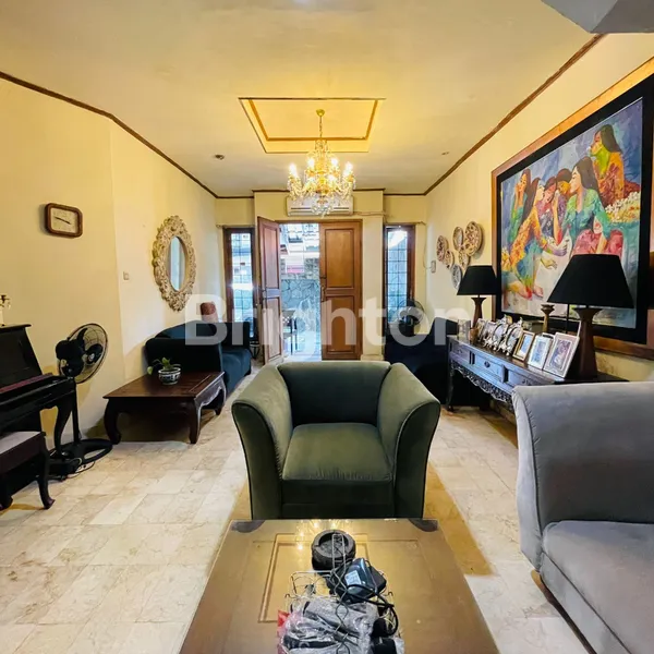 image 3 M AN RUMAH 2 LANTAI BUKIT DURI, JAKARTA SELATAN SIAP HUNI  (3)