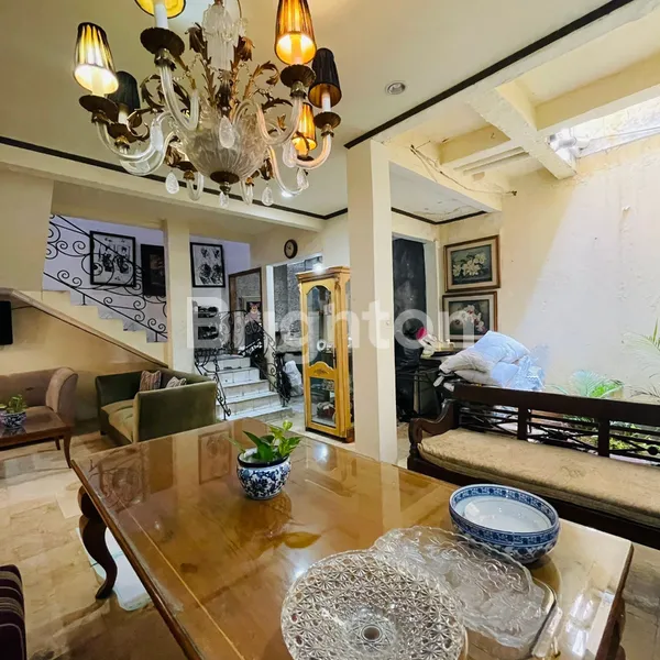 image 3 M AN RUMAH 2 LANTAI BUKIT DURI, JAKARTA SELATAN SIAP HUNI  (4)