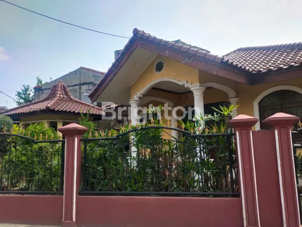 image RUMAH ASRI  NYAMAN DAN SIAP HUNI DI PEKAYON JAYA BEKASI SELATAN KOTA BEKASI (1)