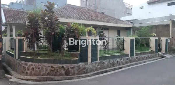 RUMAH LUAS SIAP HUNI DIHOOK KOMPLEK PADASUKA CIMAHI