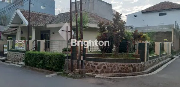 image RUMAH LUAS SIAP HUNI DIHOOK KOMPLEK PADASUKA CIMAHI (2)