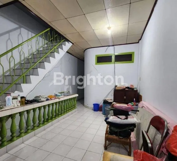 image LOKASI SANGAT STRATEGIS, BERADA DI JANTUNG KOTA MEDAN ,RUMAH 2,5 TINGKAT SIAP HUNI (5)