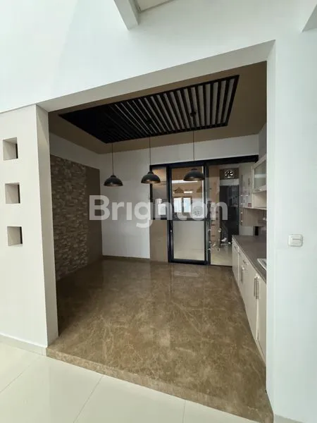 image RUMAH MEWAH DI FAJAR INDAH!! SIAP HUNI KONDISI ISTIMEWA!! MINIM RENOV!! COCOK UTK KELUARGA KECIL (4)