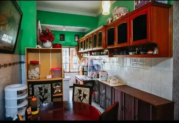 image RUMAH INDAH DAN LUAS 3 LANTAI DI SULFAT AGUNG MALANG (8)