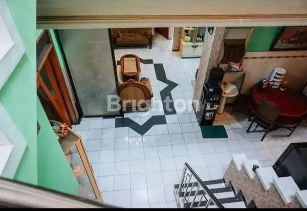 image RUMAH INDAH DAN LUAS 3 LANTAI DI SULFAT AGUNG MALANG (6)